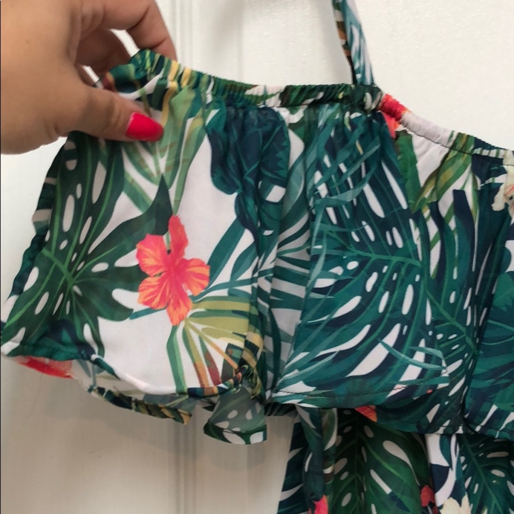 2 LEFT! Tropical print off shoulder top - Picture 8 of 8